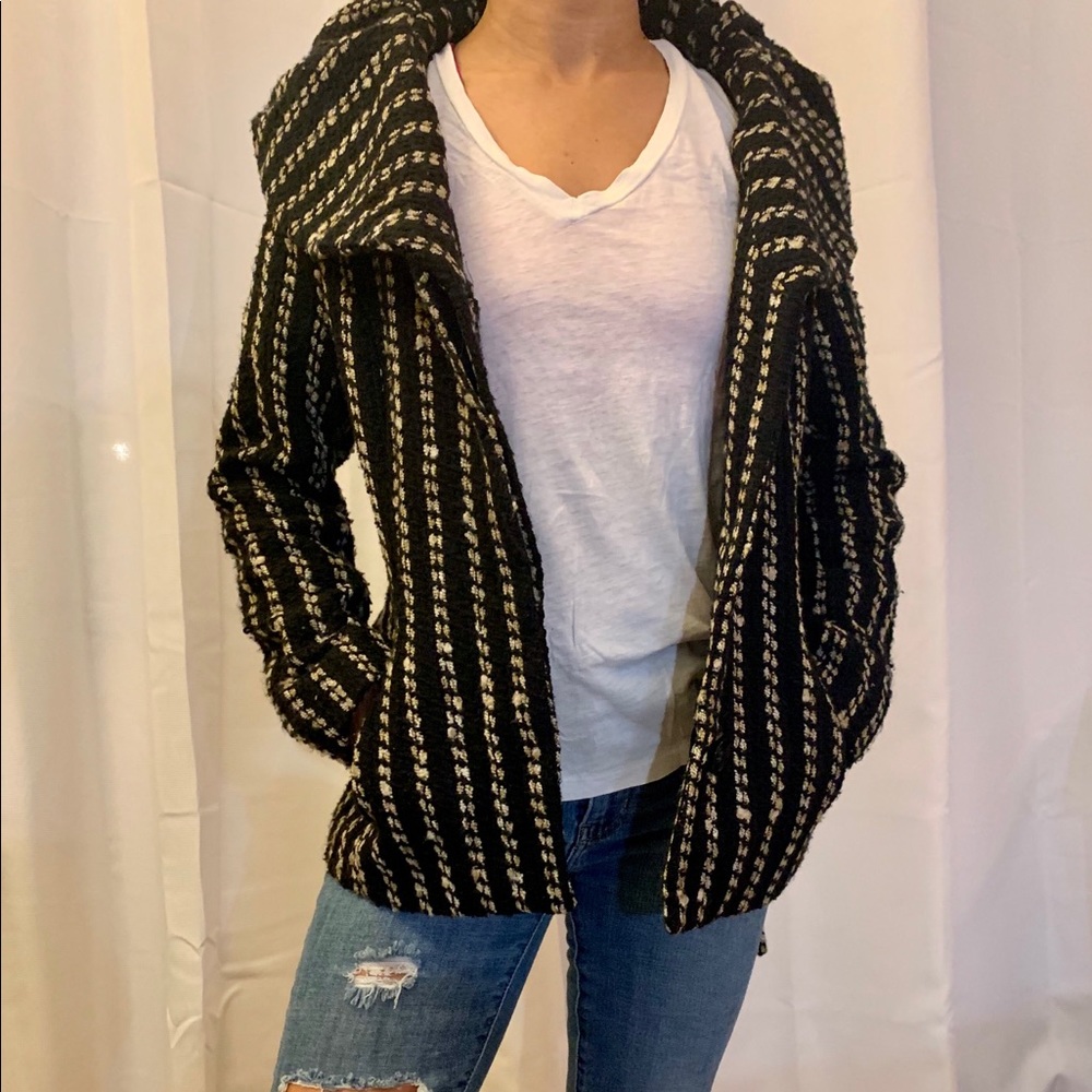 Zara coat with belt; size small, black